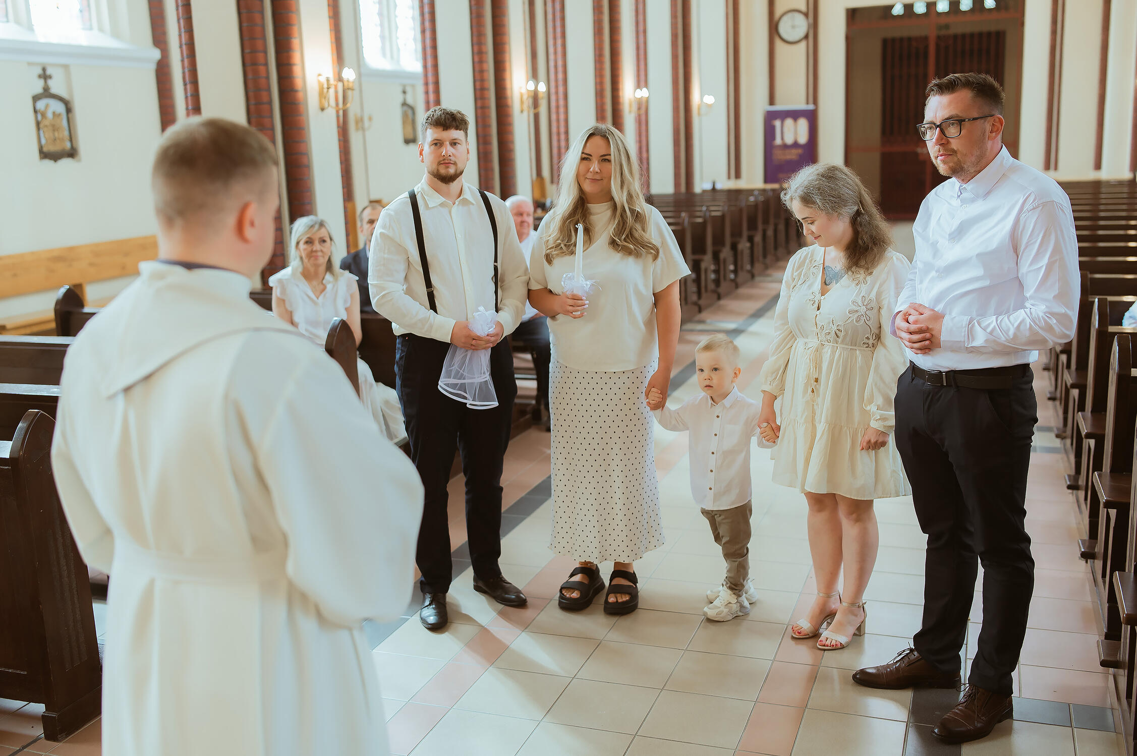 Profesionali krikštynų fotosesija, reportažiniu stiliumi